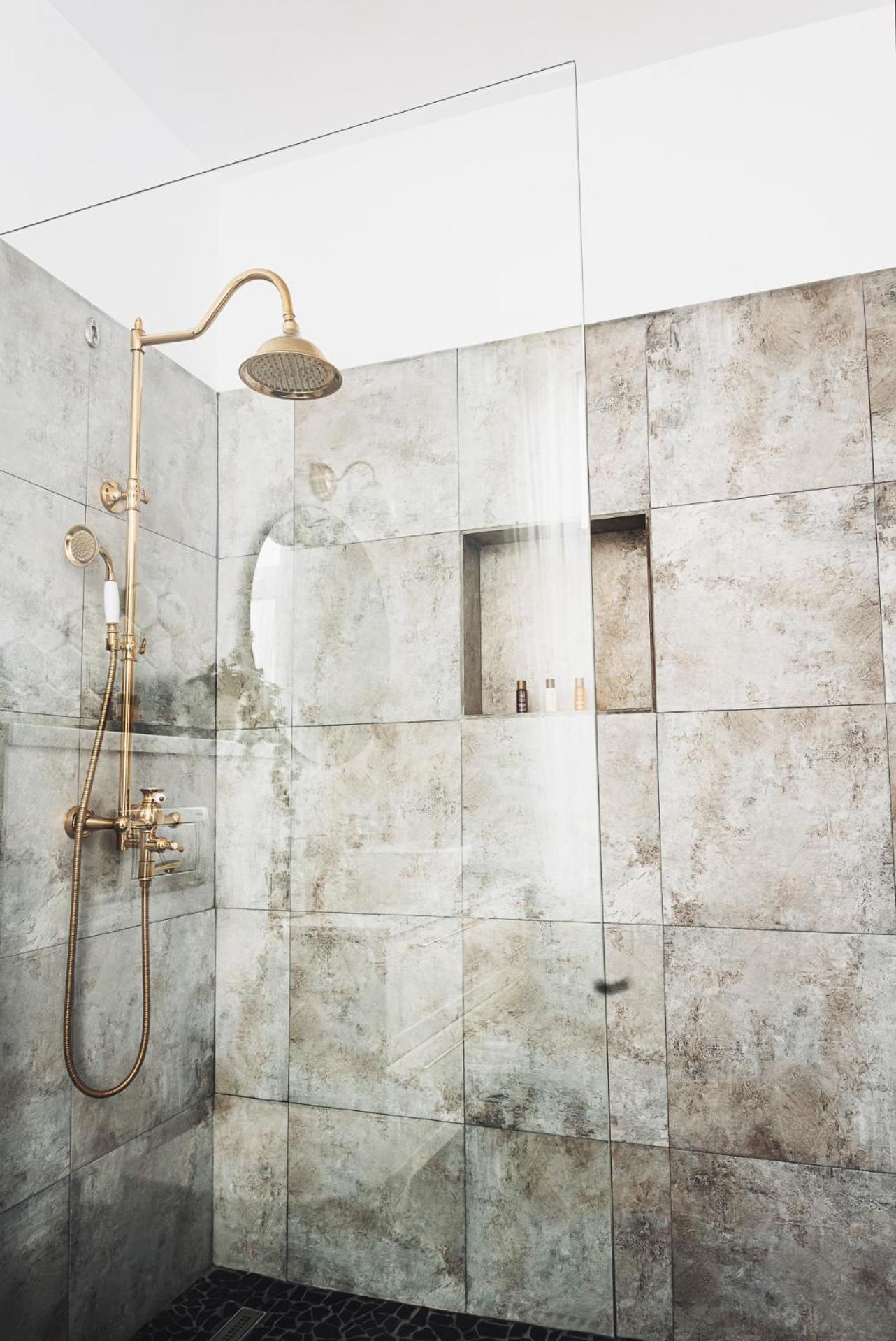 Voya Nordic Apartment-A Luxury Oasis In The Old Town Braşov Eksteriør billede
